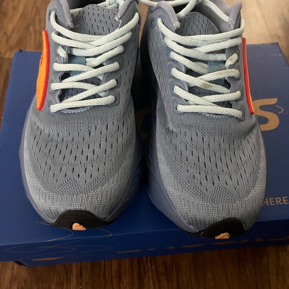 Brooks Glycerin Max Blue Running Shoes - Picture 2 of 4